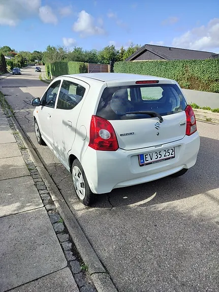 Suzuki Alto 2010 photo 3