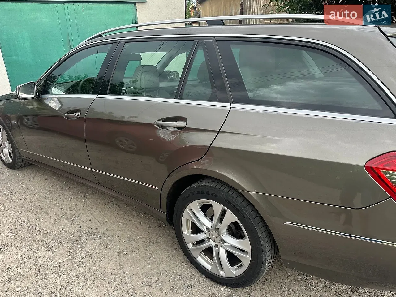Mercedes-Benz E-Class 2010 photo 4