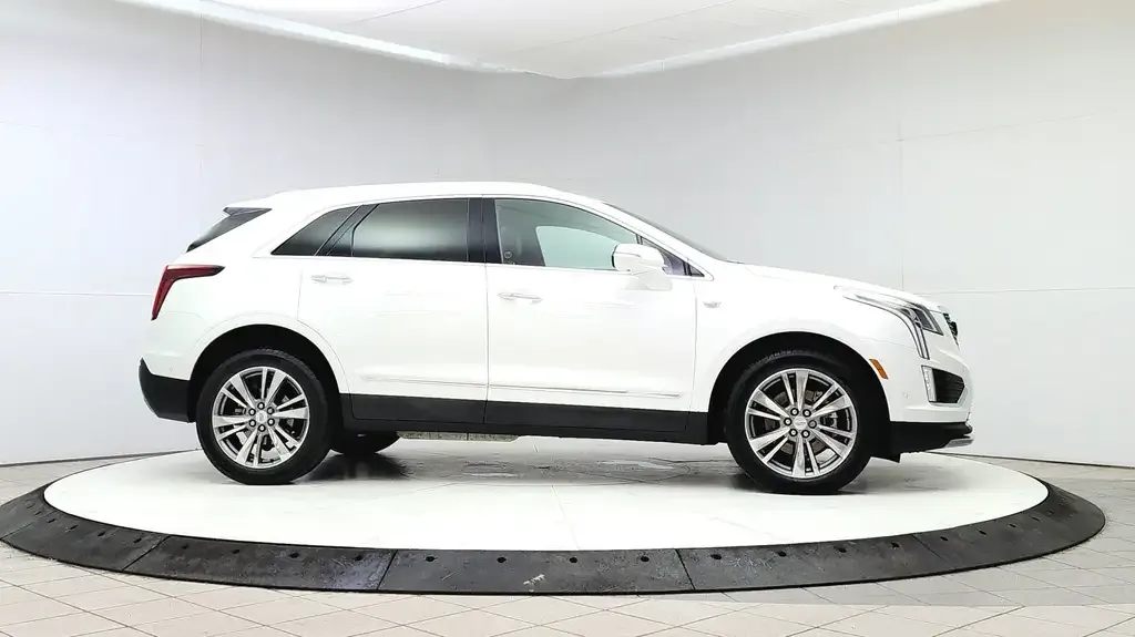 Cadillac Xt5 2021 photo 2