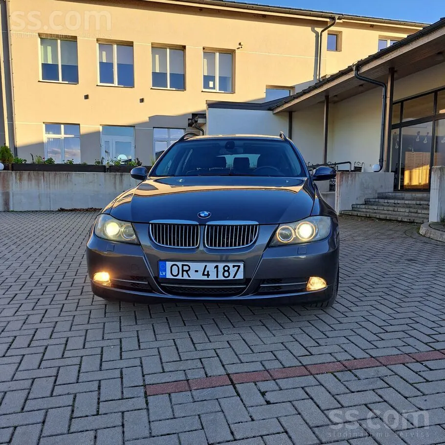 BMW 330 2007 photo 2