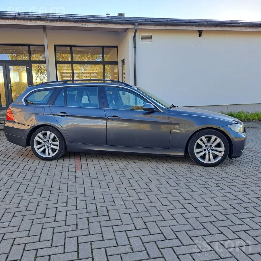 BMW 330 2007 photo 4
