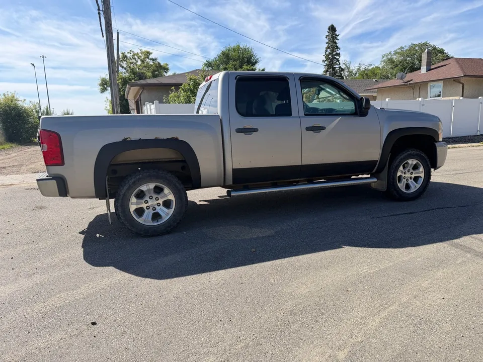 Chevrolet Silverado 1500 2009 photo 3