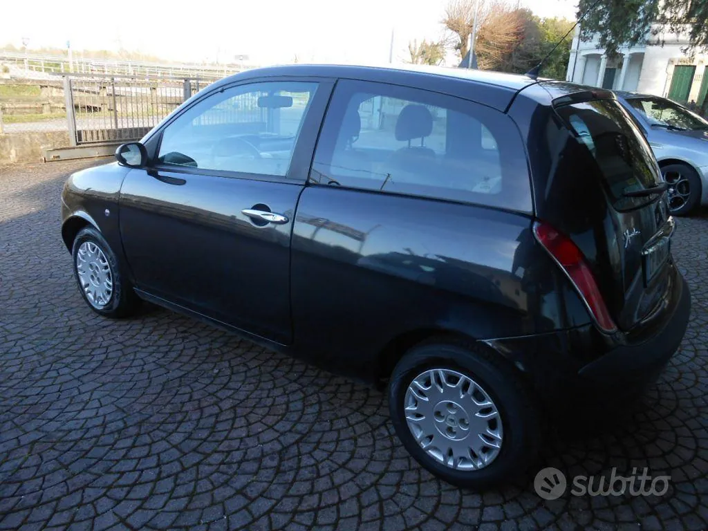 Lancia Ypsilon 2004 photo 4