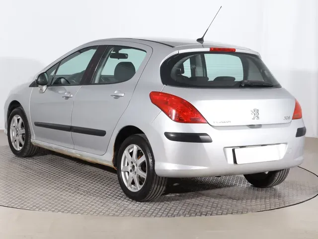 Peugeot 308 2008 photo 3
