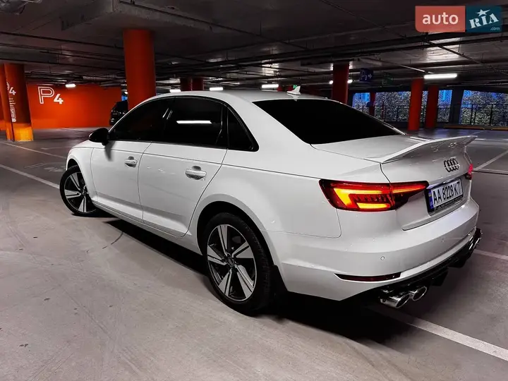 Audi A4 2016 photo 5