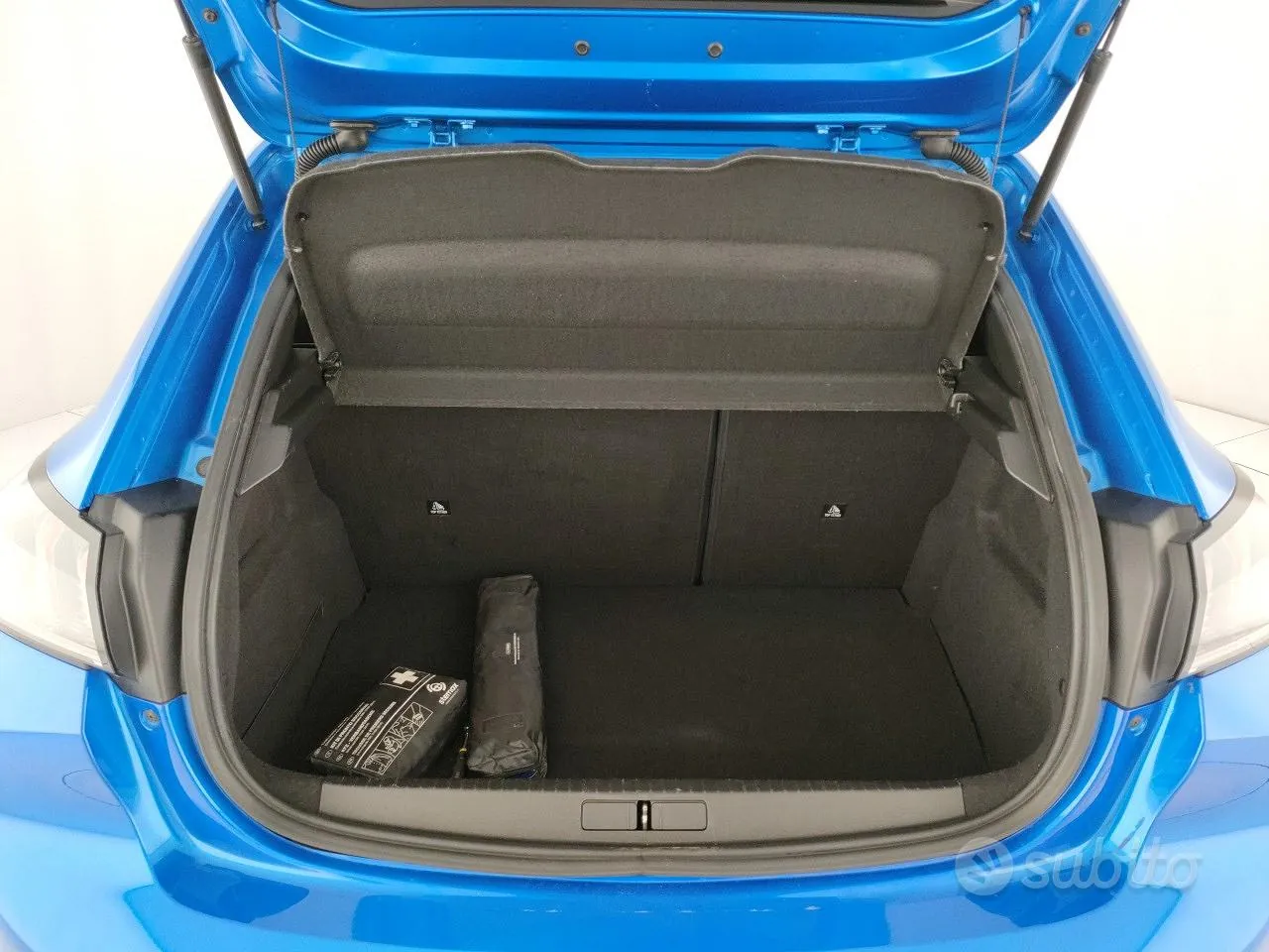 Peugeot 208 2021 photo 4