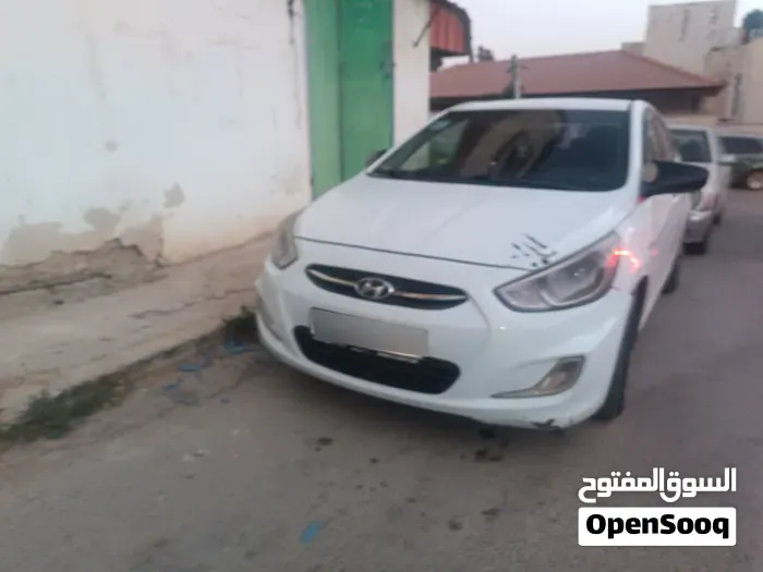 Hyundai Accent 2016 photo 4