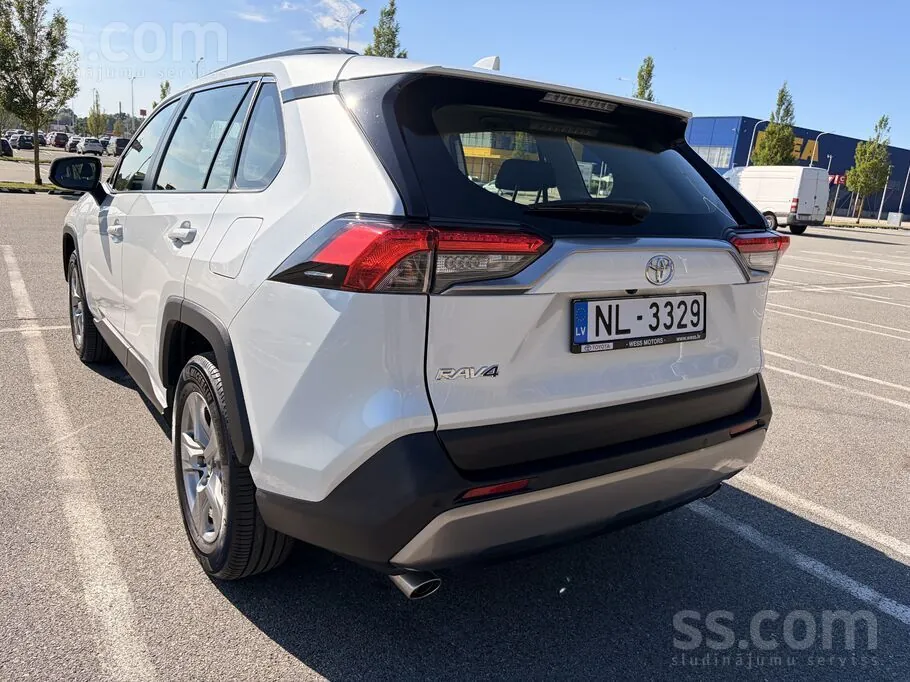 Toyota Rav4 2023 photo 5