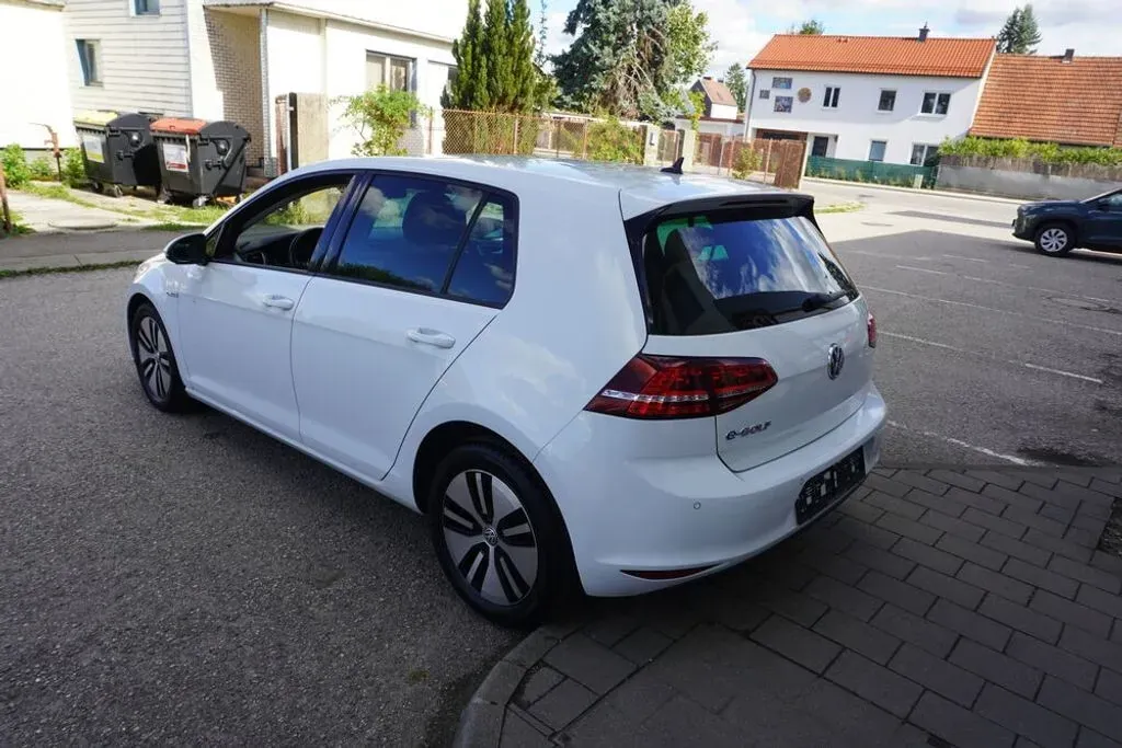 Volkswagen E-Golf 2016 photo 3