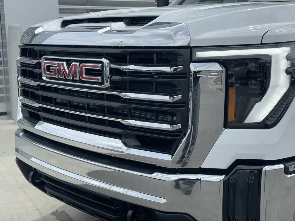 GMC Sierra 3500Hd 2026 photo 3