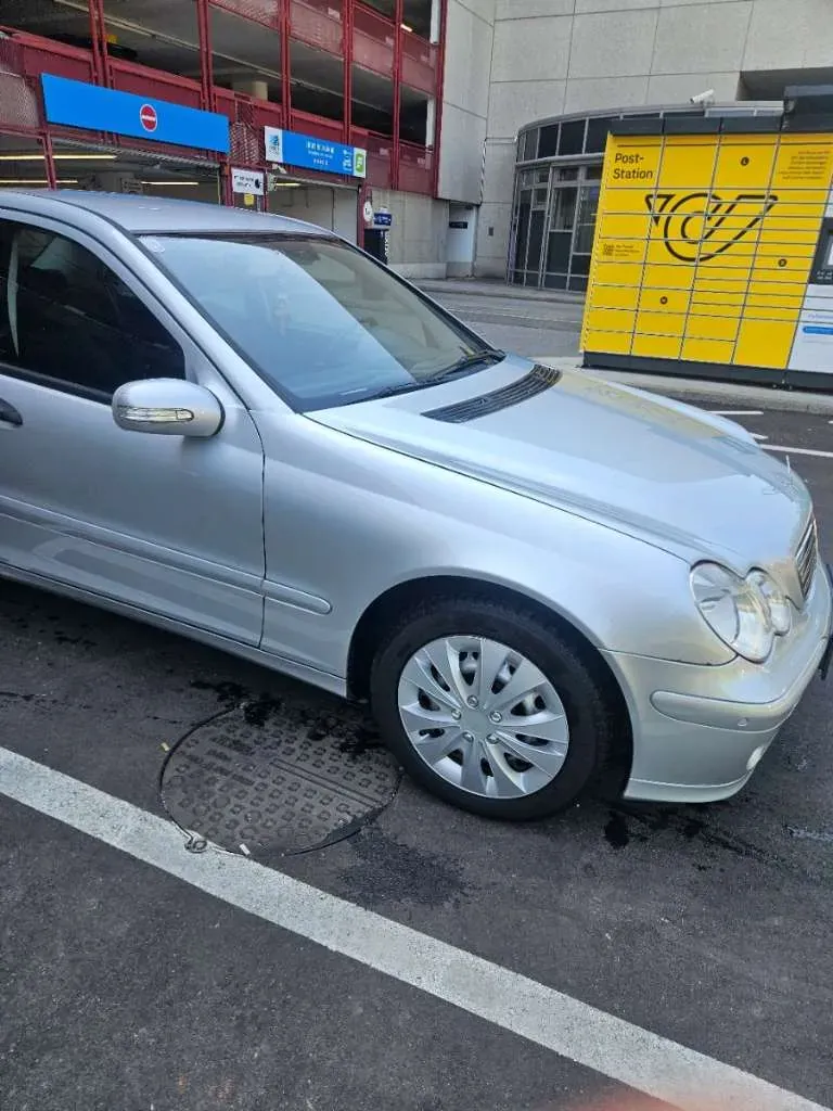 Mercedes-Benz C-Class 2007 photo 2
