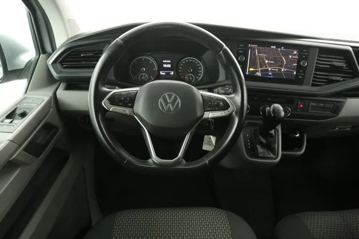 Volkswagen Transporter 2021 photo 2
