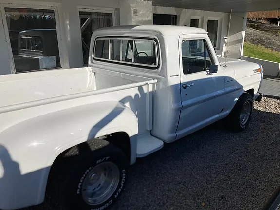 Ford F-100 1968 photo 2