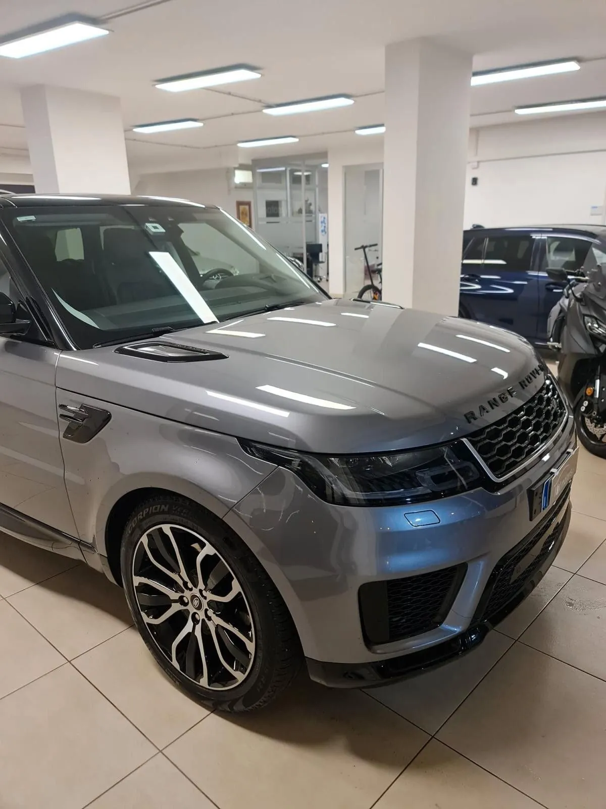 Land Rover Range Rover Sport 2019 photo 2