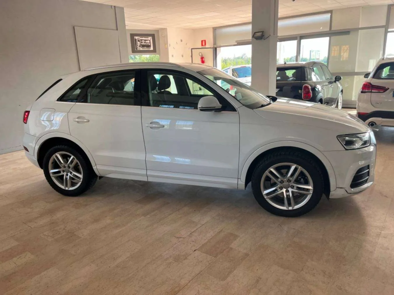 Audi Q3 2016 photo 2