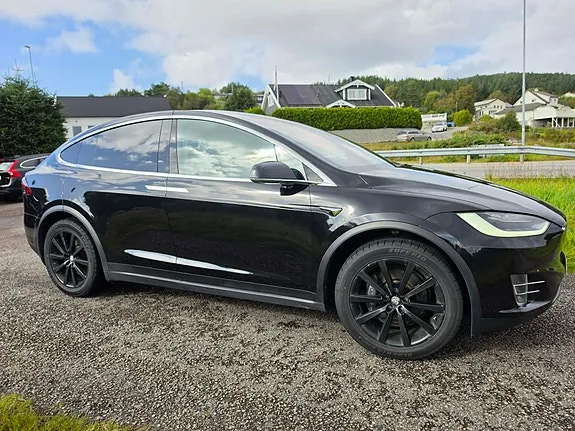 Tesla Model X 2017 photo 5