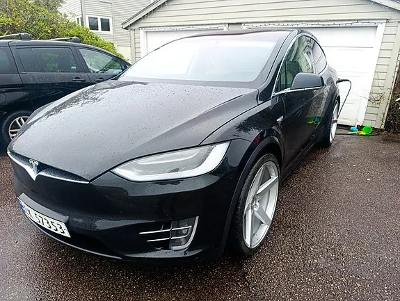 Tesla Model X 2017 photo 3