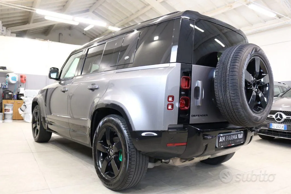 Land Rover Defender 2023 photo 4