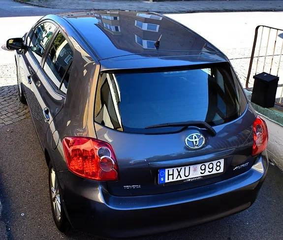 Toyota Auris 2009 photo 3