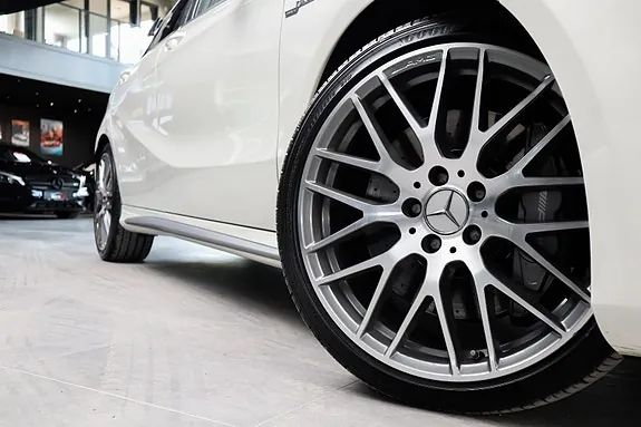 Mercedes-Benz A45 2017 photo 3
