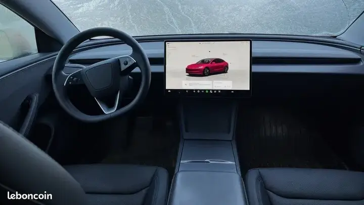 Tesla Model 3 2025 photo 3