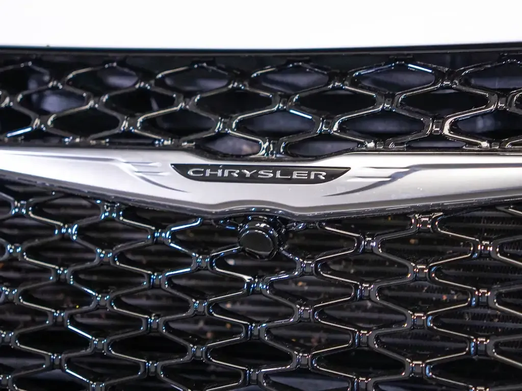 Chrysler Pacifica 2024 photo 5