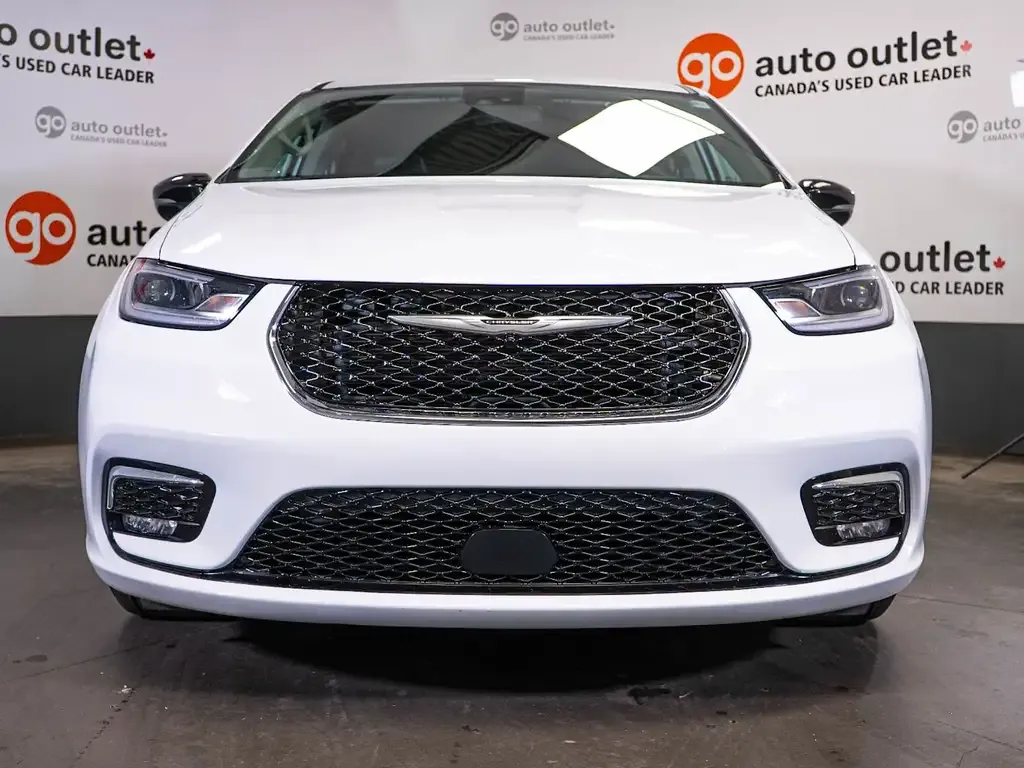 Chrysler Pacifica 2024 photo 2