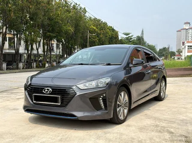 Hyundai Ioniq