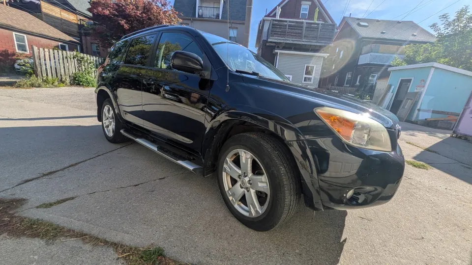 Toyota Rav4 2007 photo 2