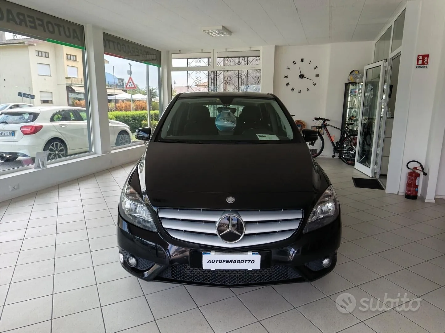 Mercedes-Benz B 180 Cdi Executive 2013 photo 2