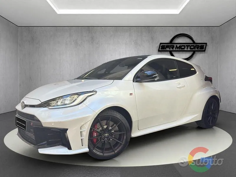 Toyota Yaris 2024 photo 3