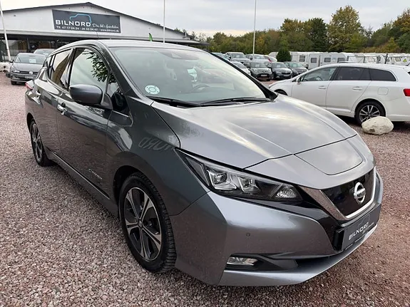 Nissan Leaf 2018 photo 2