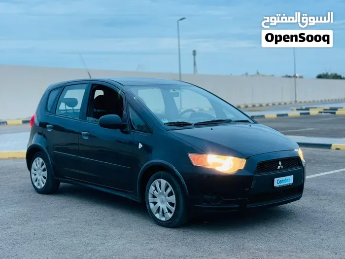Mitsubishi Colt 2010 photo 2
