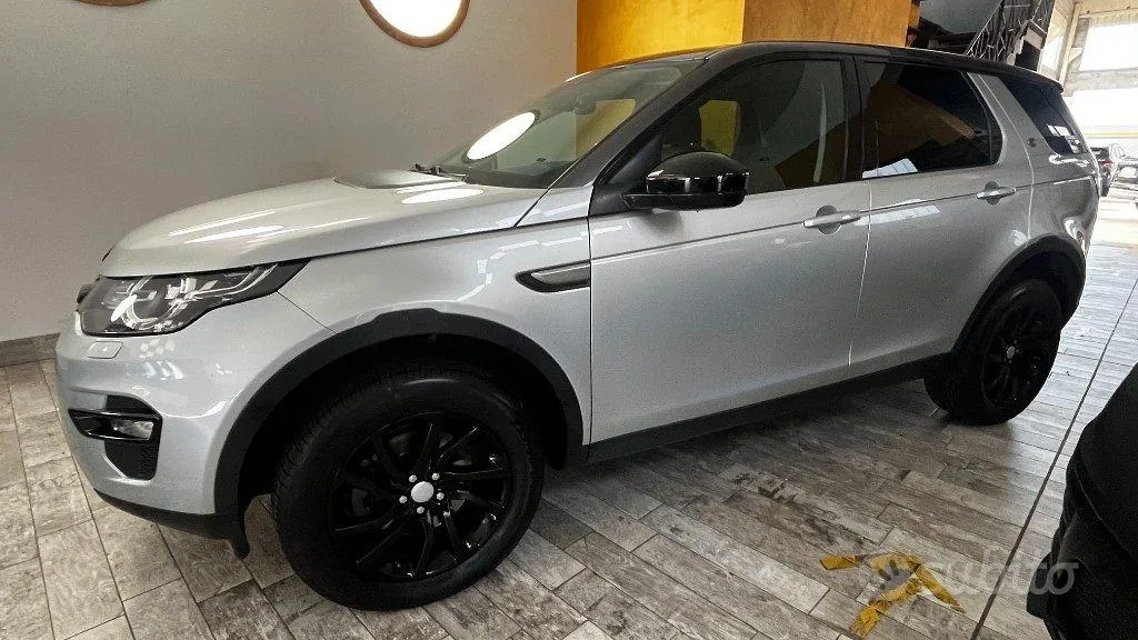 Land Rover Discovery Sport 2019 photo 3