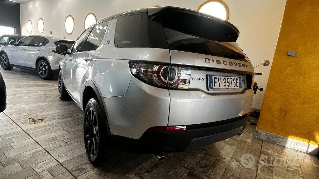 Land Rover Discovery Sport 2019 photo 4