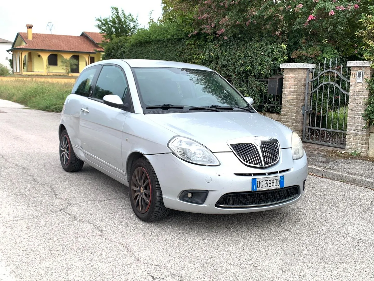 Lancia Ypsilon