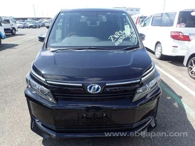 Toyota Voxy Hybrid V 2015 photo 5