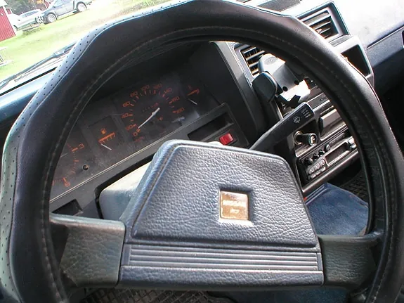Nissan Navara 1988 photo 3