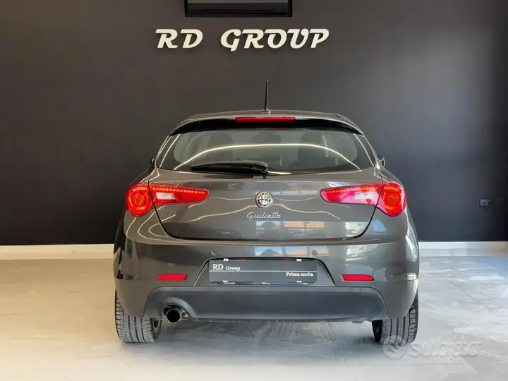 Alfa Romeo Giulietta 2012 photo 4