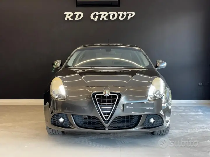 Alfa Romeo Giulietta 2012 photo 2