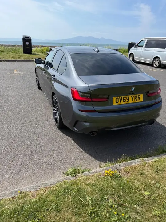 BMW 3 Series 2019 photo 4