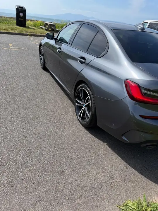 BMW 3 Series 2019 photo 5