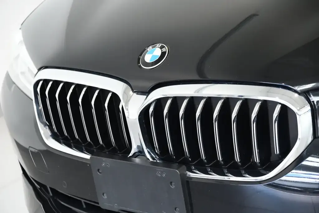 BMW 5 Series 2021 photo 3