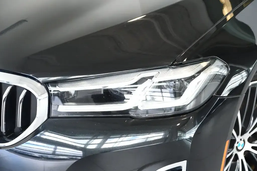 BMW 5 Series 2021 photo 2