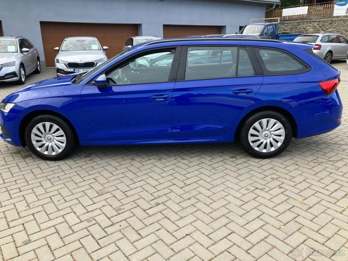 Skoda Octavia Combi 2024 photo 5