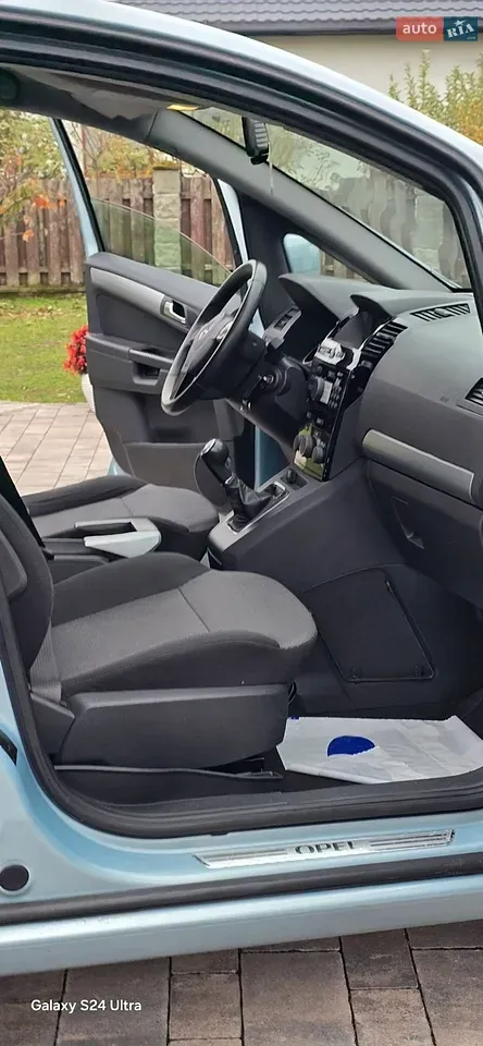 Opel Zafira 2010 photo 5
