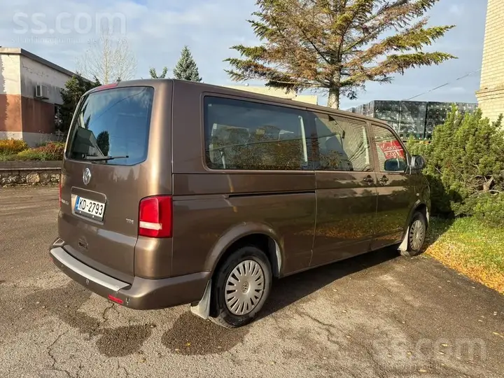 Volkswagen Caravelle 2010 photo 2