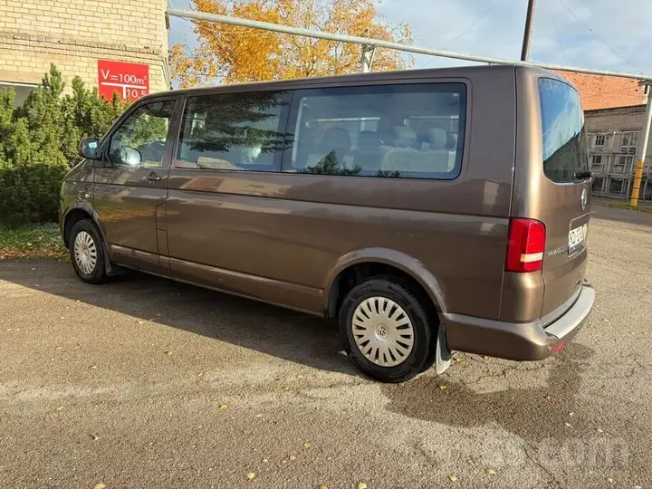 Volkswagen Caravelle 2010 photo 3