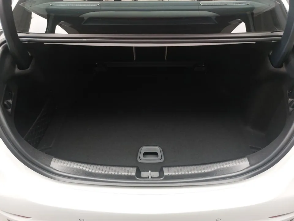 Mercedes-Benz C-Class 2026 photo 5