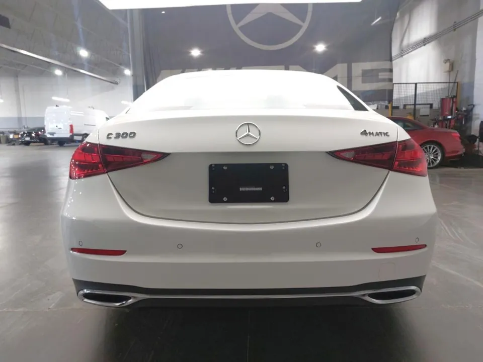 Mercedes-Benz C-Class 2026 photo 4